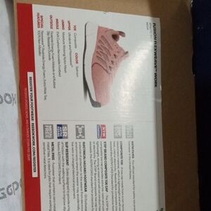 Reebok Women's Sneakers in Soft Pink